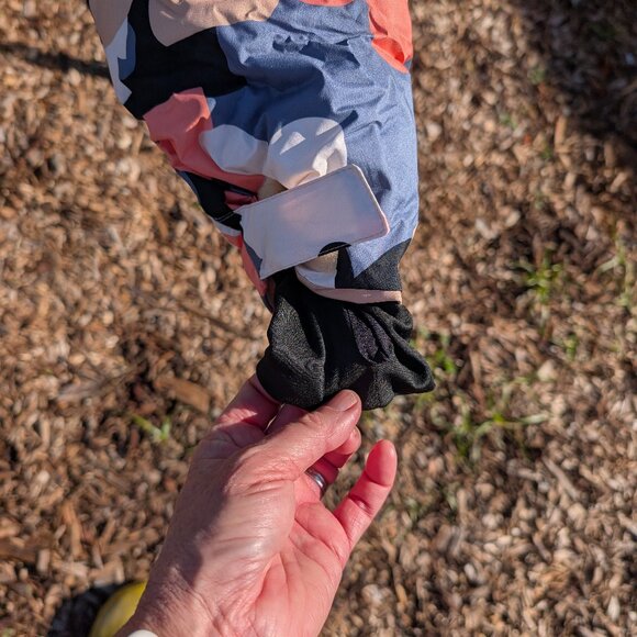 Roxy snowboard jacket XL - flower print pastel colors - Picture 3 of 10